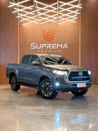 TOYOTA HILUX 2.8 D-4D TURBO DIESEL CD SRV 4X4 AUTOMÁTICO TOYOTA HILUX 2.8 D-4D TURBO DIESEL CD SRV 4X4 AUTOMÁTICO